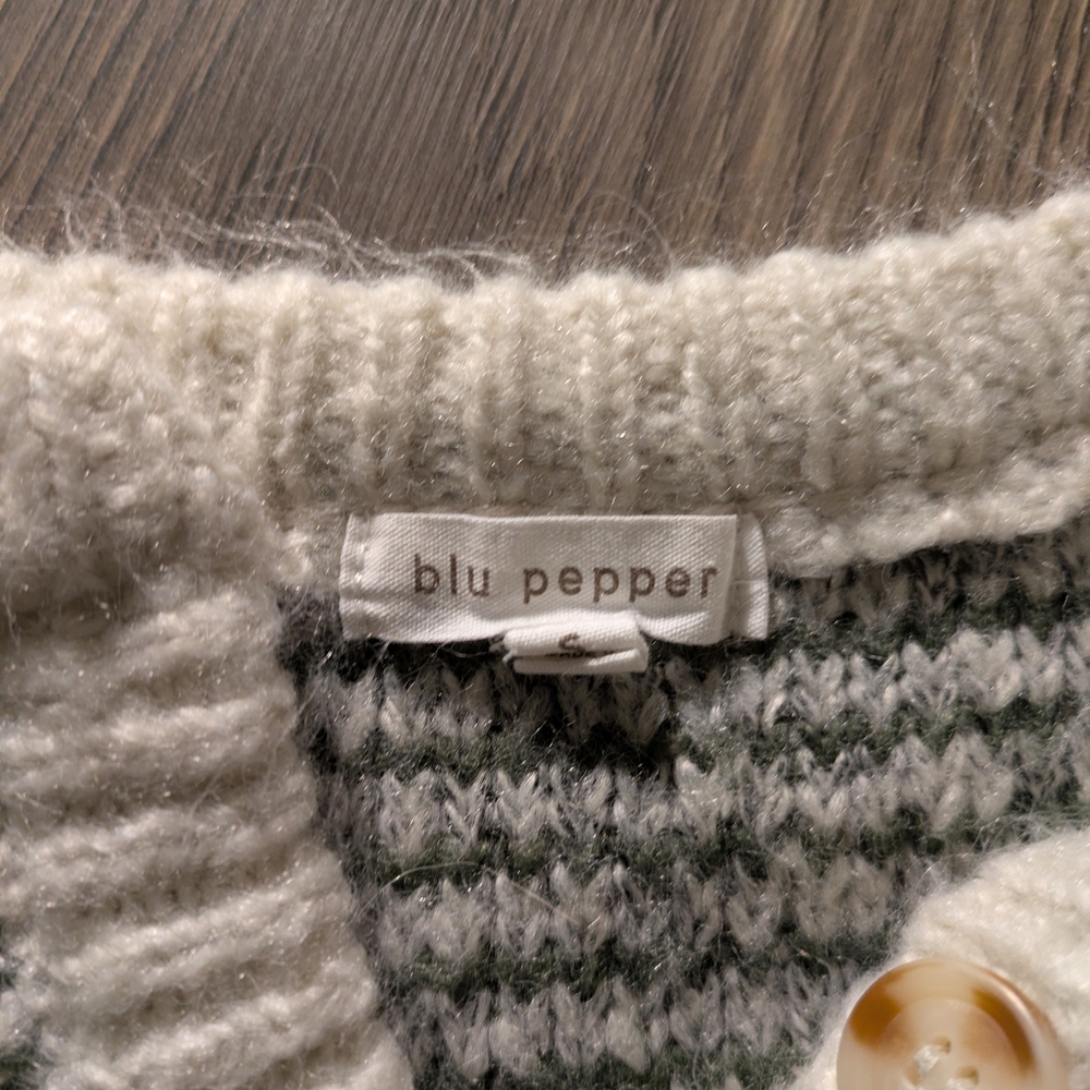 Blu Pepper Cream and Gray Knit Cardigan - Picture 2 of 5